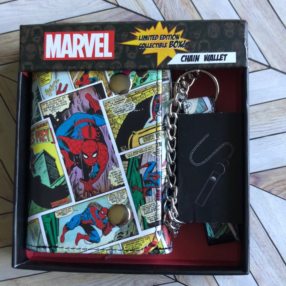 MARVEL Limited Edition Chain Wallet